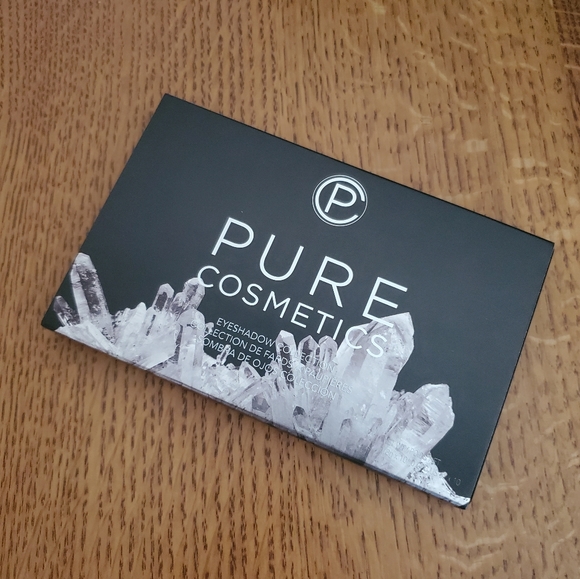 Pure Cosmetics Winter Wanderlust Baked Marble Eyeshadow Palette - Picture 4 of 9